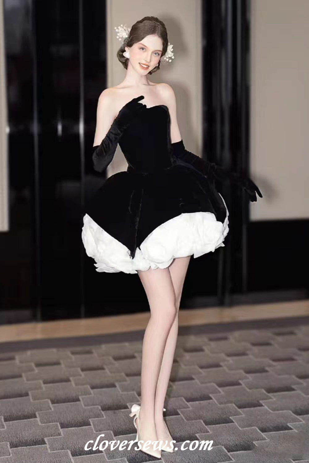 Black Velvet White Rose Flowers Strapless Mini Party Homecoming Dresses, CH0080