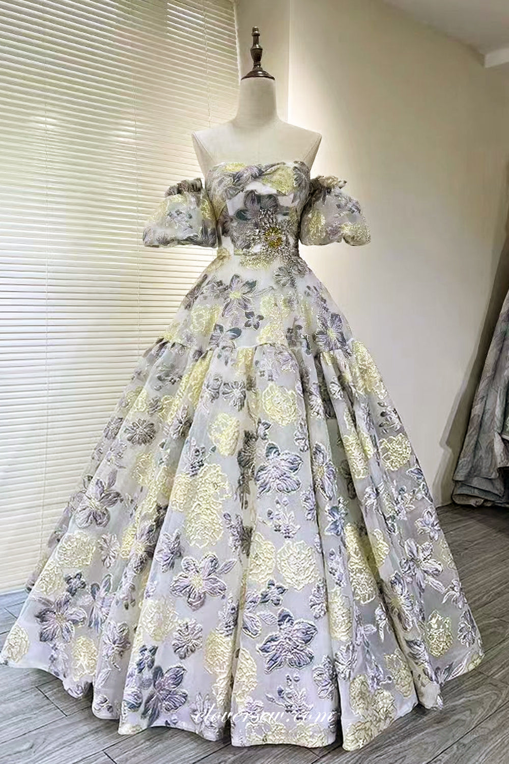 Floral Printed Satin Strapless With Convertible Sleeves A-line Spring Princess Dresses, CW0378