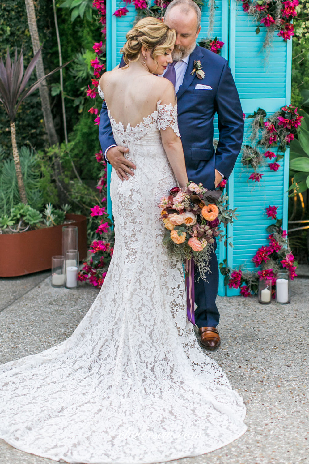 Off The Shoulder Lace Mermaid With Train Vintage Wedding Dresses, CW0364