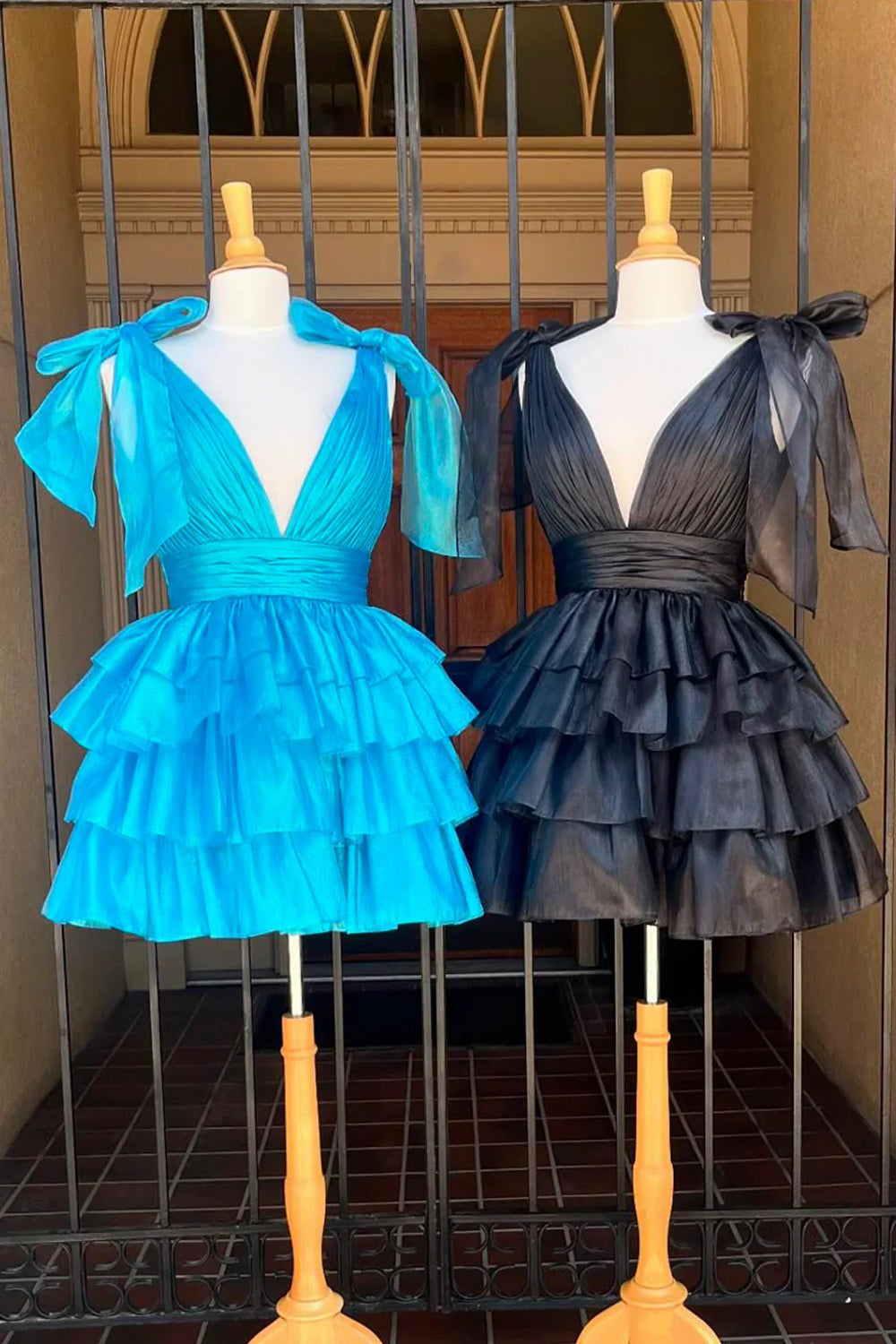 Organza V-neck Sleeveless A-line Tiered Short Homecoming Dresses, CH0114