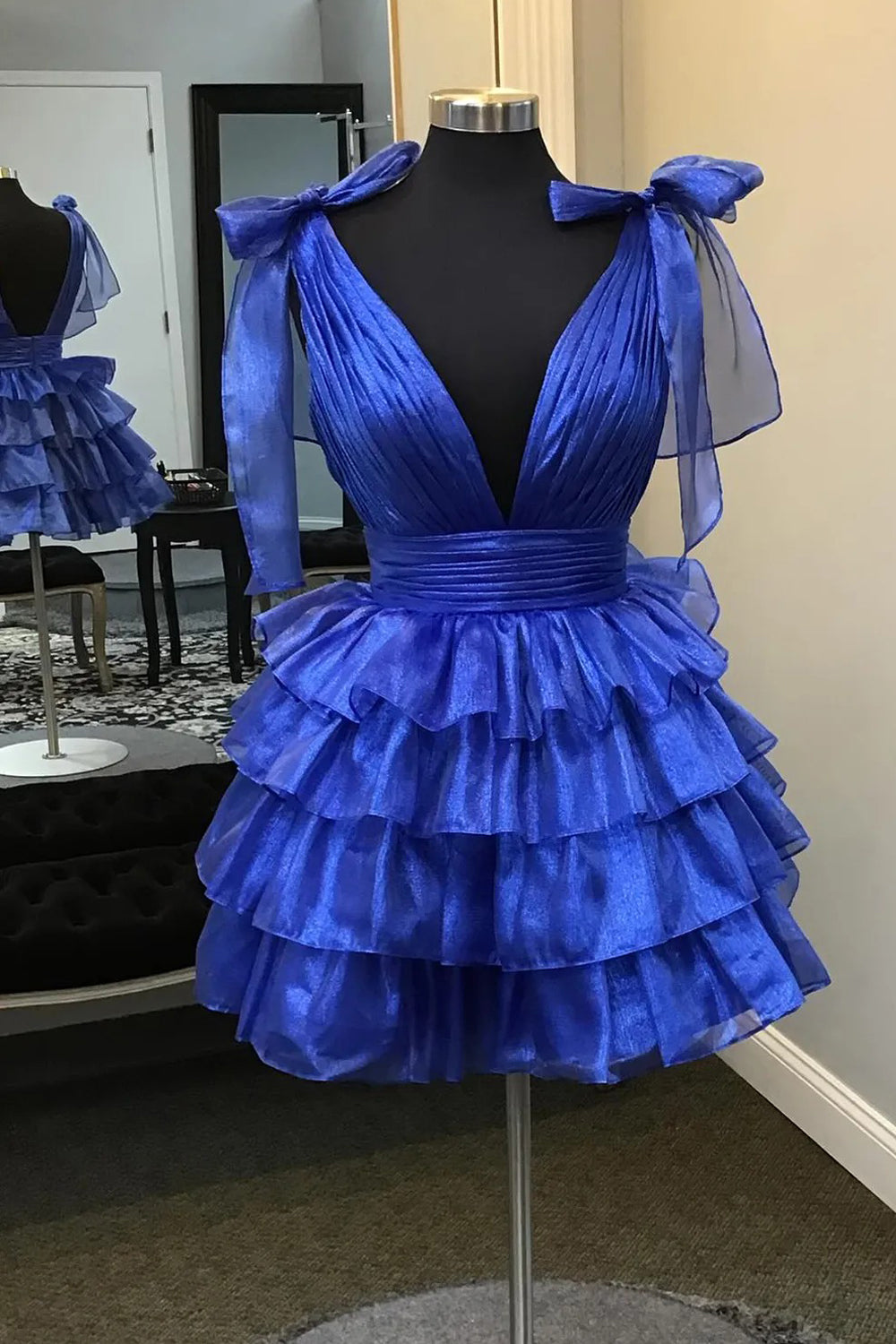 Organza V-neck Sleeveless A-line Tiered Short Homecoming Dresses, CH0114