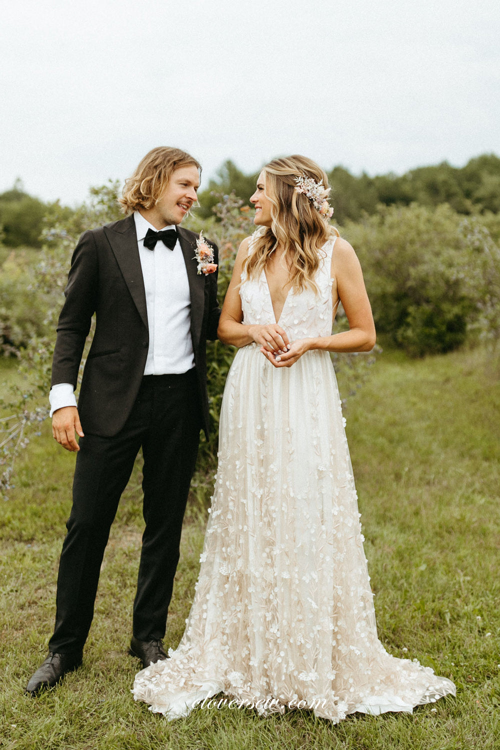 3D Lace V-neck Backless A-line Sleeveless Charming Wedding Dresses, CW0306