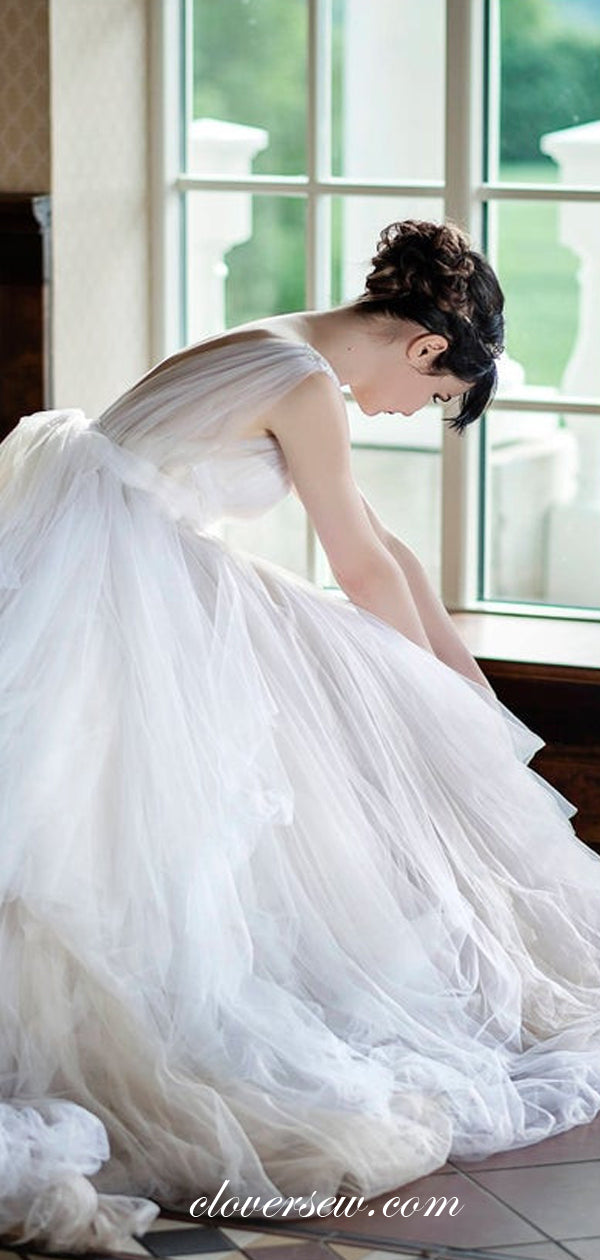 Champagne Tulle V-back Sleeveless Ball Gown Wedding Dresses, CW0224