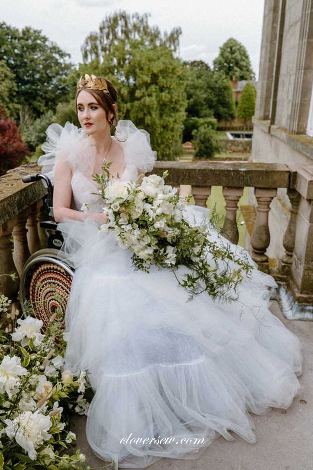 Puffy Pleating Tulle V-neck Tiered A-line Designer Wedding Dresses, CW0290