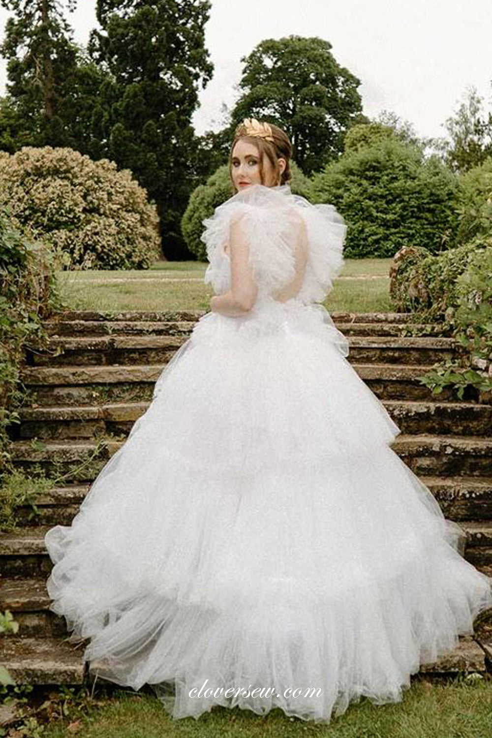 Puffy Pleating Tulle V-neck Tiered A-line Designer Wedding Dresses, CW0290