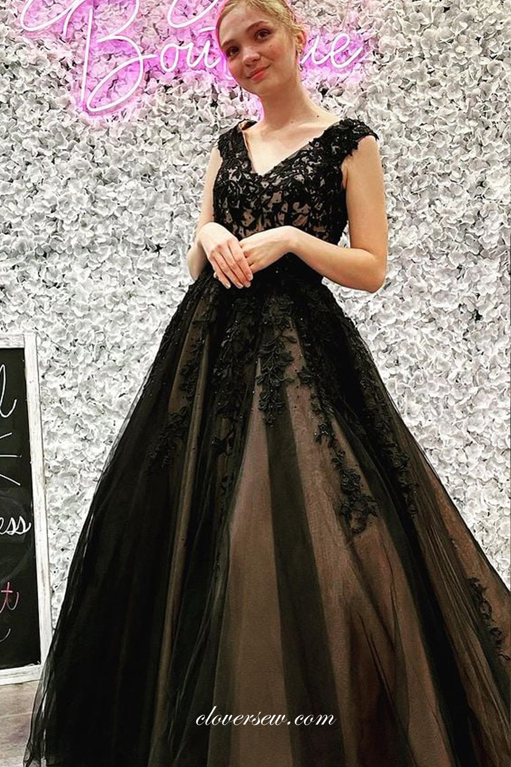 Black Beading Lace Applique V-neck Sleeveless A-line Prom Dresses, CP1125