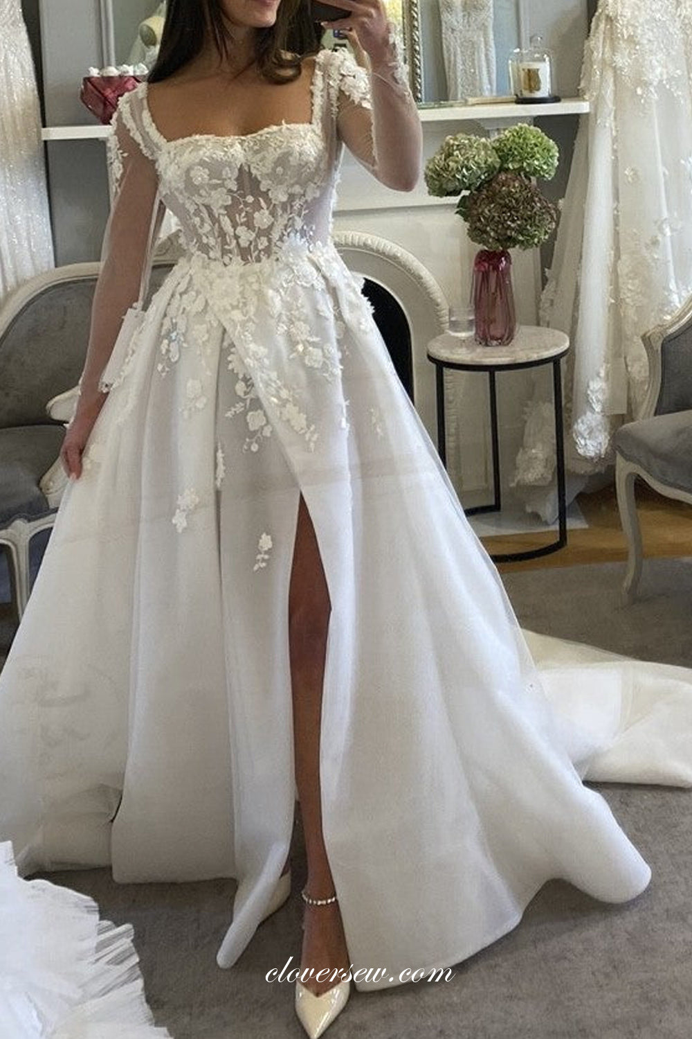 Charming Lace Applique Long Sleeves A-line With Slit Wedding Dresses， CW0384