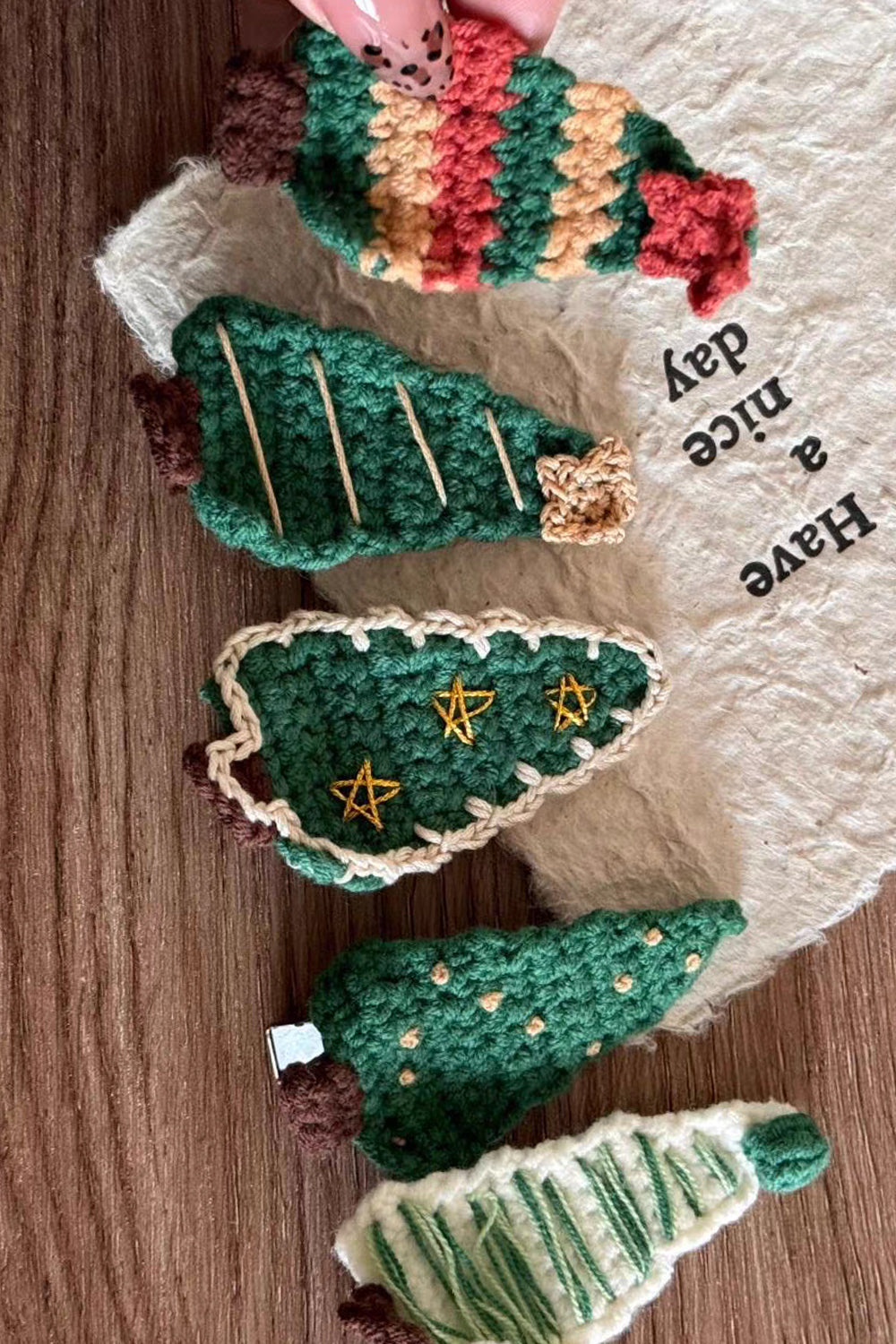 Christmas Series of Cute Yarn Hair Clips, Christmas Tree-shaped Hair Accessories for Autumn and Winter