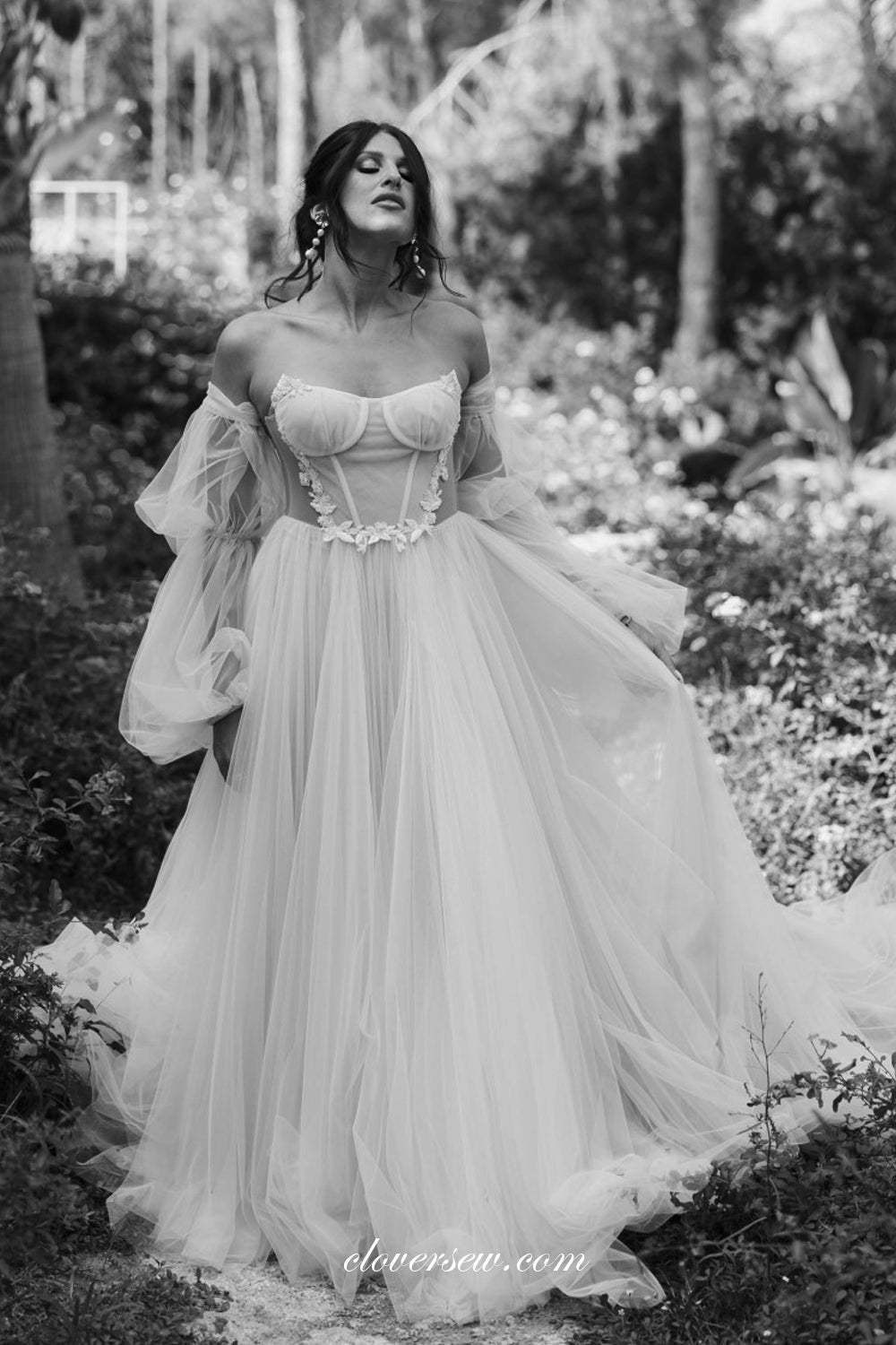 Convertible Puffy Sleeves Strapless Tulle Appliques A-line Fashion Wedding Dresses, CW0385