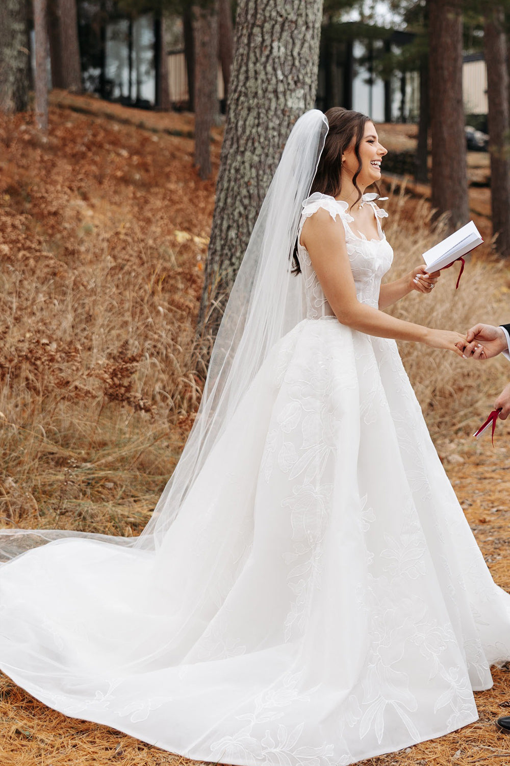 Embroidery Organza Flower Straps A-line With Slit Wedding Dresses, CW0431