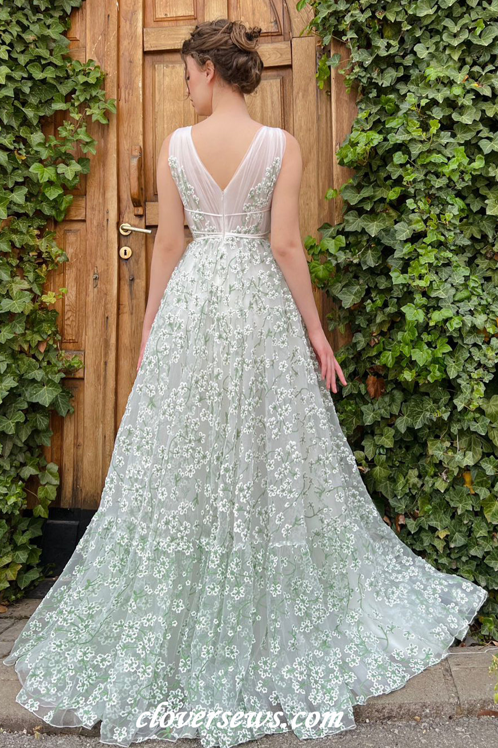 Green Embroidery Tulle V-neck Sleeveless Elegant Charming Spring Dresses, CP1141