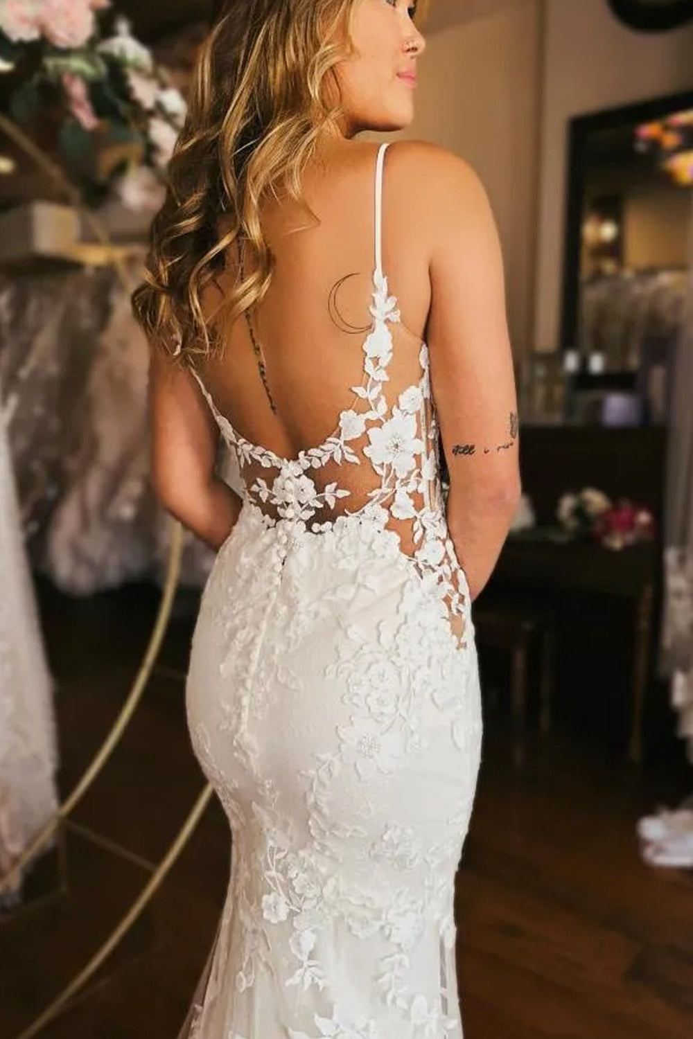 Ivory Lace Spaghettti Strap Mermaid V-neck Vintage Wedding Dresses, CW0427