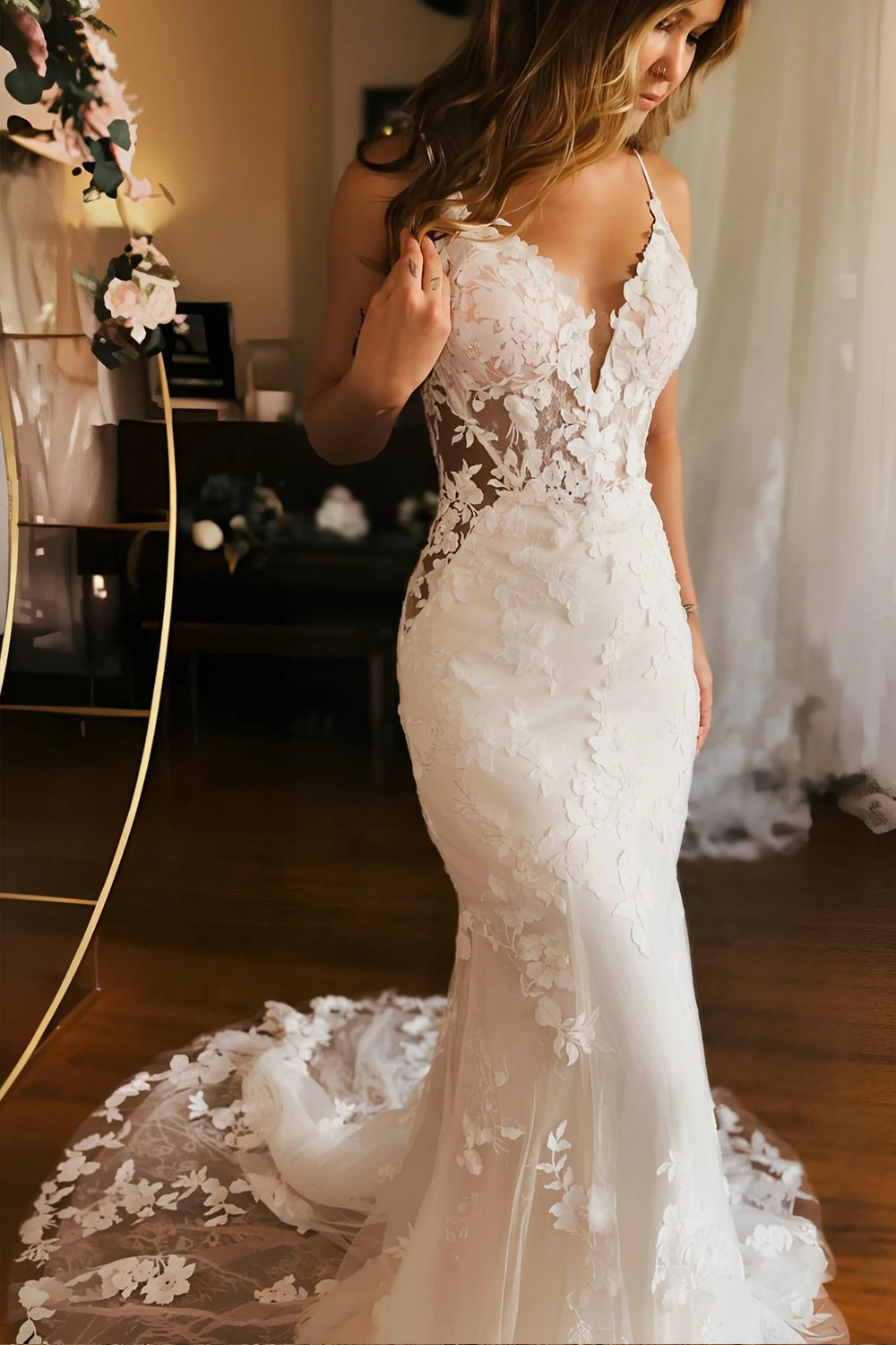 Ivory Lace Spaghettti Strap Mermaid V-neck Vintage Wedding Dresses, CW0427