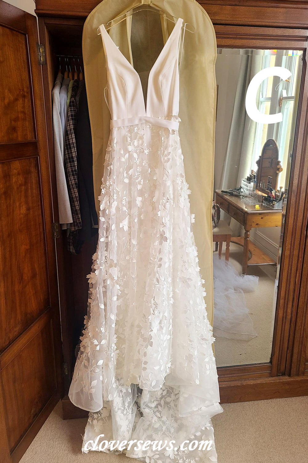 leafy lace wedding dress Stunning Leaves Lace Boho Wedding Dresses Long Sleeve Tulle Bridal Dress AWD1945