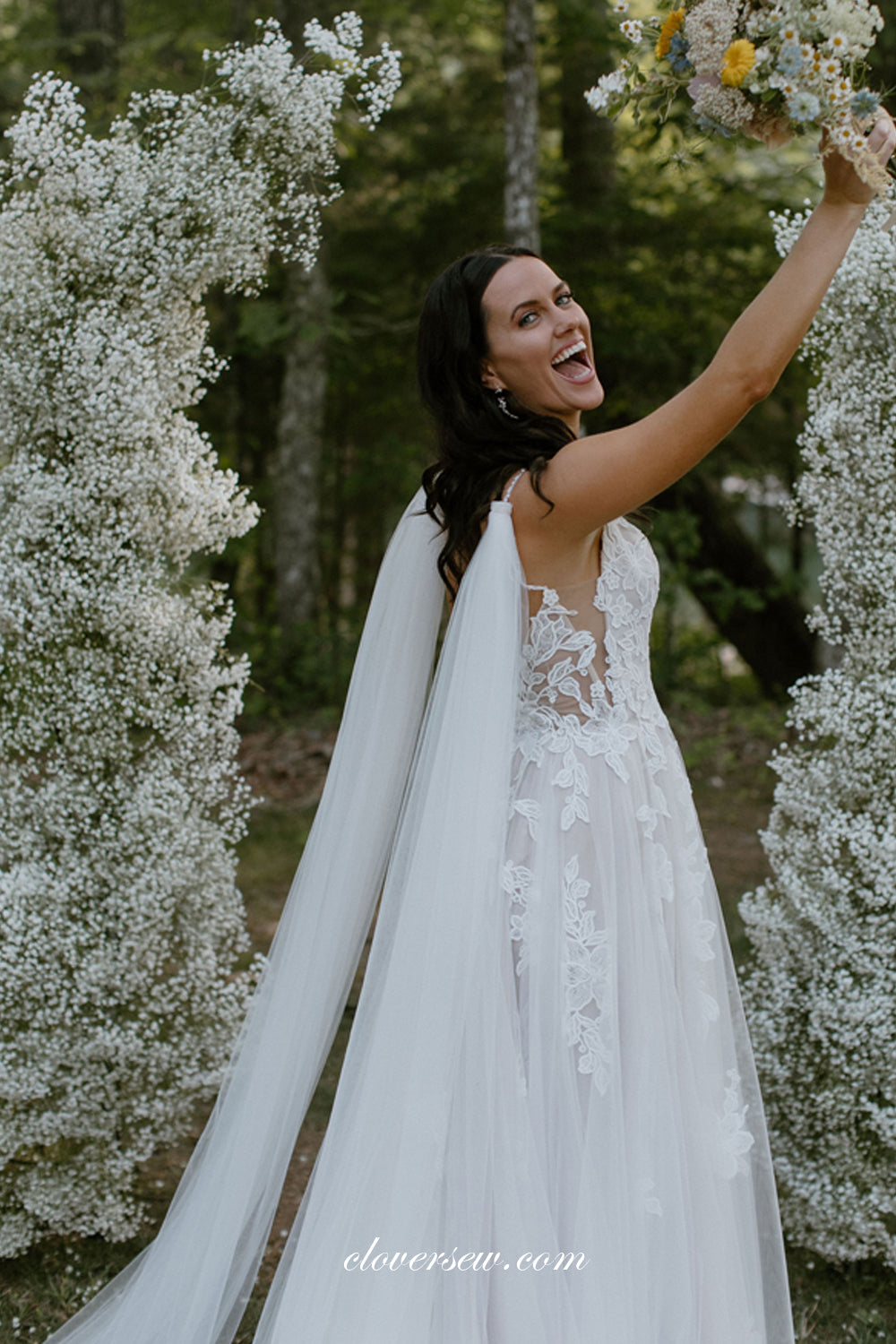 Vinatge Lace A-line With Convertible Strap Train Country Wedding Dress clover sew Vinatge Lace A-line With Convertible Strap Train Country Wedding Dress clover sew